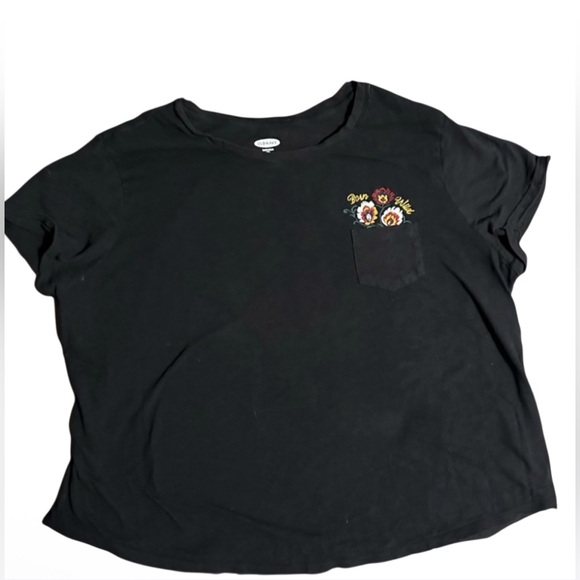 Old Navy T-Shirt - Picture 3 of 5